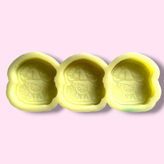 Halloween Highland cow trio mould